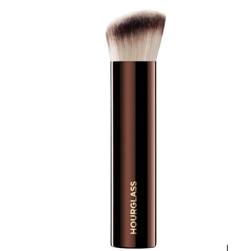 Hourglass Vanish Foundation brush